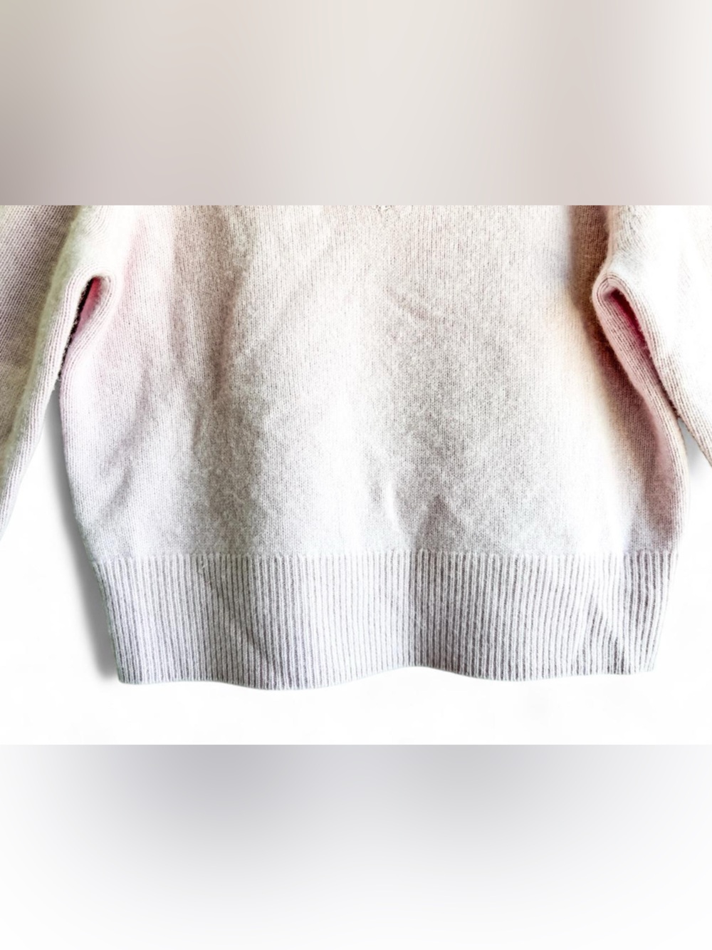 Aritzia Plush Cashmere Sculptor Sweater Dusty Pink Women’s - Size XSmall - Picture 6 of 11